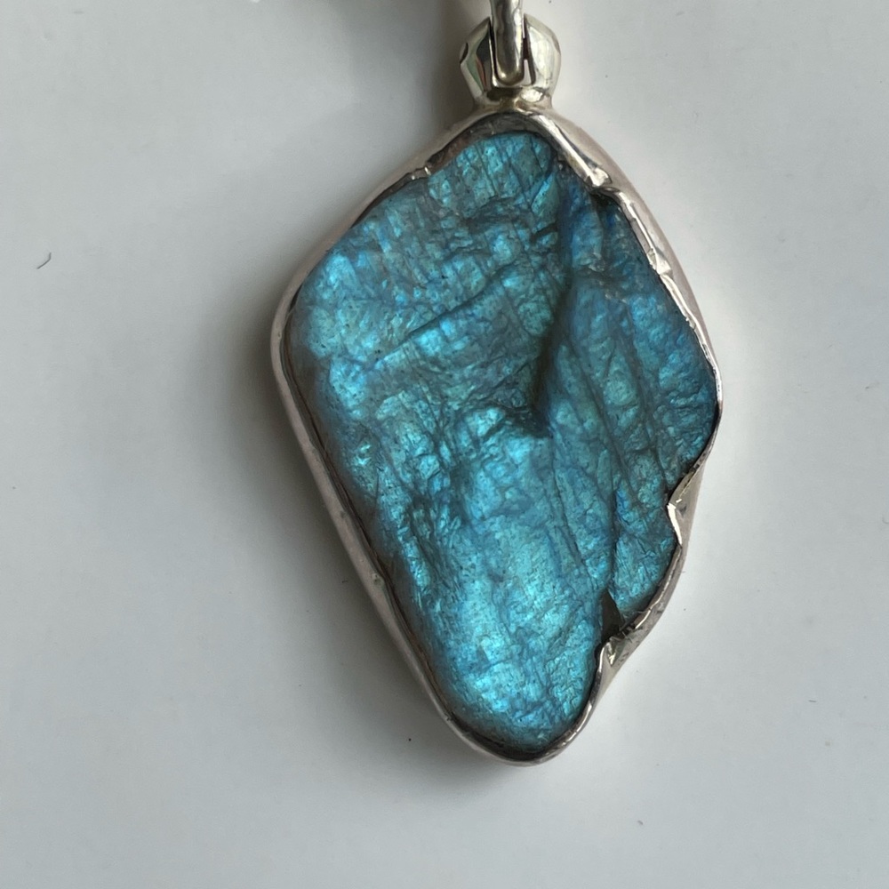 Labradorite pendant in Sterling Silver